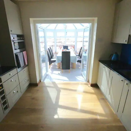 Waters Edge Holiday home Galway